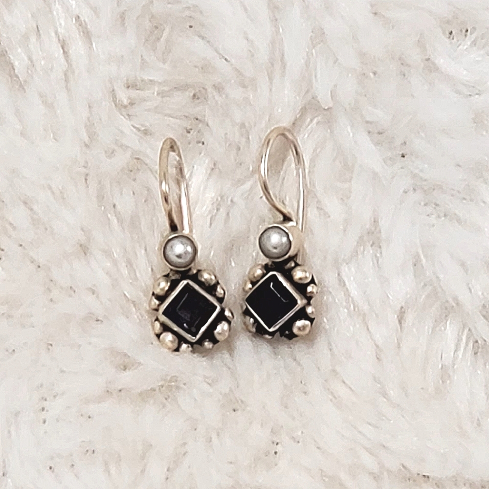 RARE! Silpada Sterling Silver Pearl Iolite Earrings W0888